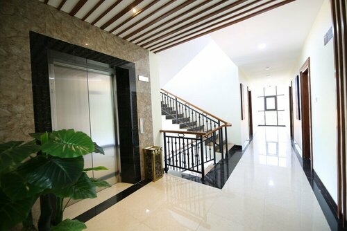 Royal Peacock Hotel, Boek Hotel Hotels in Mandalay met parkeren, Parkeren