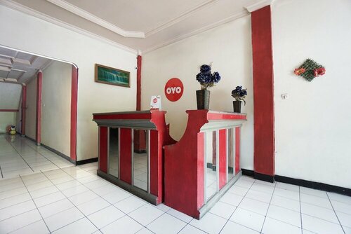OYO 2475 Hotel Shangrila, Rezervați Hotel Hoteluri în Sulawesi cu parcare, Parcare