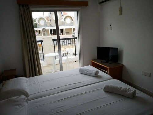 Summer's Hotel Apartments, Rezerwuj Apartamentowiec hotelowy Ajia Napa Famagusta