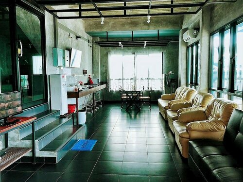 The Sky Loft Hotel, Rezervovat Hotel Hotely v Central Thailand s parkováním, Parkování