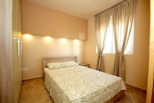 Apartments Oktopus, Book Lejlighed Hoteller i Sutomore med pool, Swimmingpool