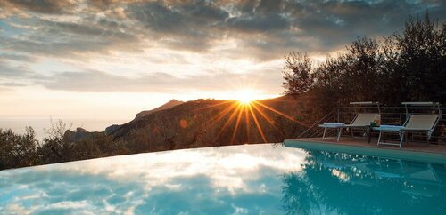Villa Chez Piè Panoramic Views Pool and Guest Services, Забронировать Вилла Отели Побережья Сорренто с парковкой, Парковка