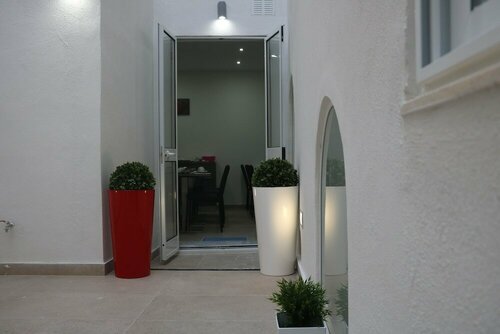 TJ Boutique, Prenota Boutique Marsaskala Malta