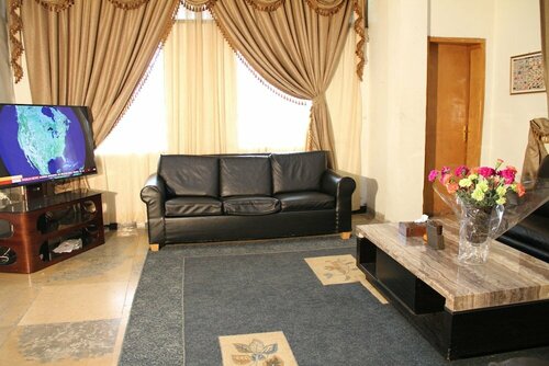 Emmad Furnished Hotel, Prenota Appartamento Hotel economici a Addis Abeba