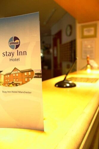 Stay Inn Manchester, Забронировать Отель Солфорд Манчестер, рядом с Площадь Альберта