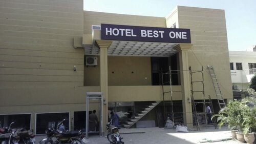 Hotel Best One, Забронировать Отель Мултан 
