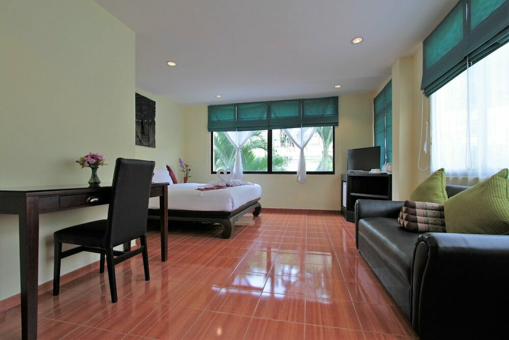 Karon Studio Service Apartment