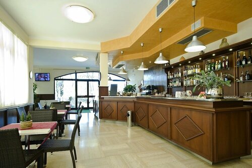 Villa Hotel Del Sole, Забронировать Отель Кьюси Val di Chiana