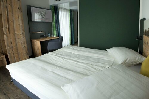 Hotel Zum Grünen Baum, Забронировать Отель Pfahlheim 