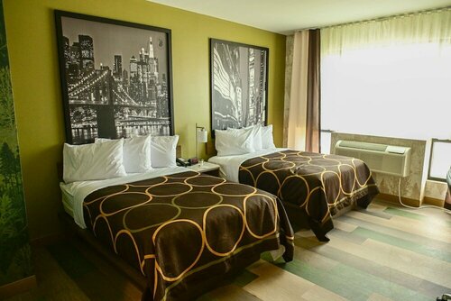 Super 8 by Wyndham Bronx Near Botanical Garden, Забронировать Отель Бронкс Нью-Йоркская агломерация, рядом с BronxCare Hospital Center