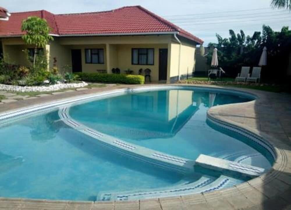Moyo lodge