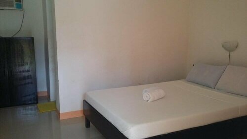 RedDoorz Plus @ Sla Divina Panglao Bohol, Boek Hotel Hotels in Bohol met parkeren, Parkeren