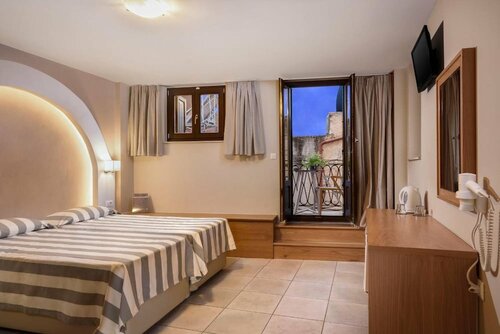 Morfeas Hotel, Забронировать Отель Ханья периферийная единица Ханья, рядом с Chania Municipal Garden