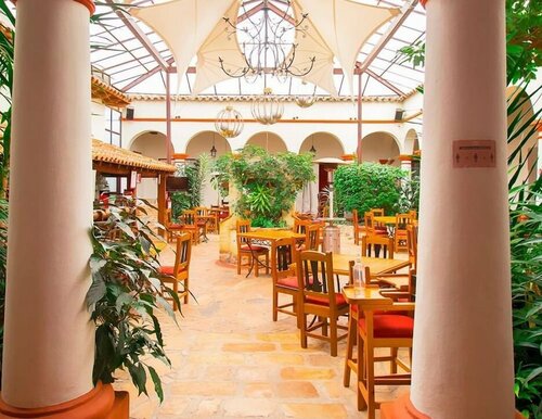 Plaza Magnolias, Забронировать Отель Бизнес-отели Сан-Кристобаль-де-лас-Касас, 4* 5*