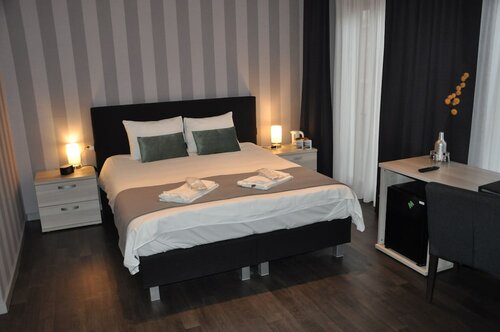 Hotel Acacia, Забронировать Отель Бланкенберге Бельгийское побережье
