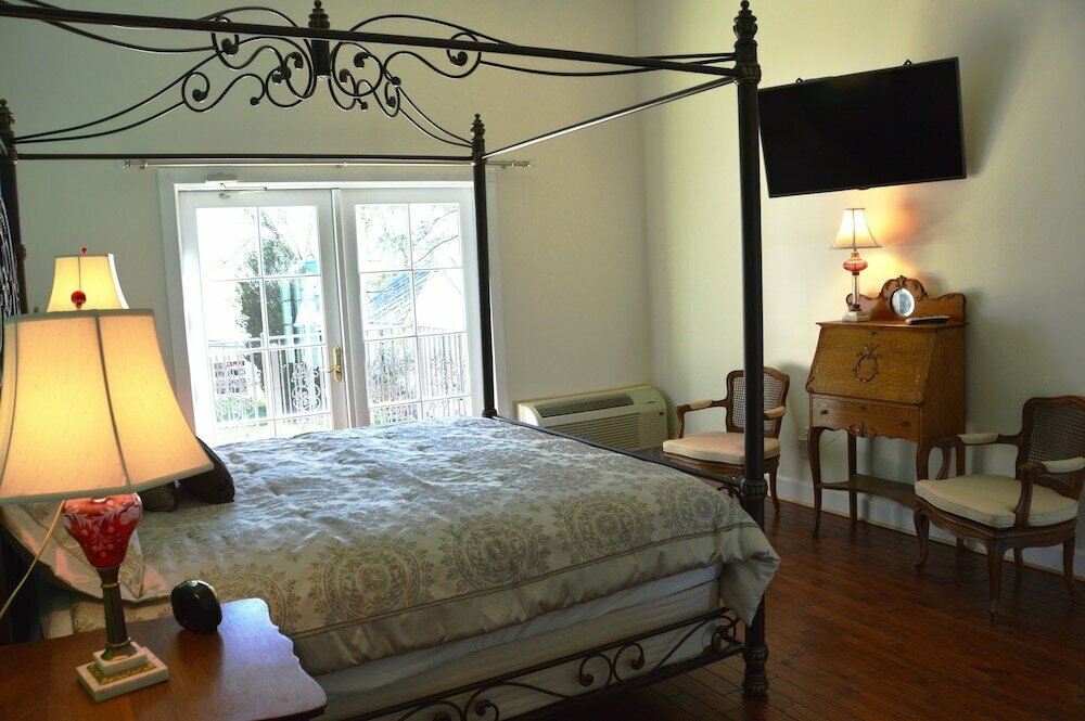Briar Patch Bed & Breakfast Inn