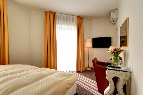 Hotel Heidelberger Hof, Забронировать Отель СПА-отели Гейдельберга, рядом с Библиотека Гейдельбергского университета, SPA-услуги