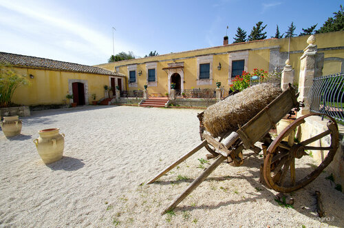 Masseria Case Damma, Buchen Sie Bauernhof Hotels in Sizilien mit Parkplatz, Parkplätze
