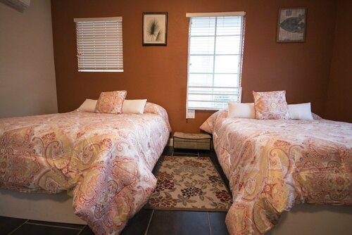 Beds n' Drinks Hostel, Rezerwuj Hostel Hotele w Miami Beach z parkingiem, Parking