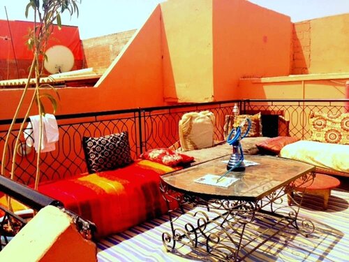 Hostel Marrakech Rouge, Забронировать Хостел Хостелы Марракеша, рядом с Medersa Ben Youssef, Хостел