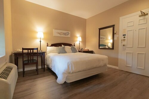 Westover Inn, Prenota Hotel Hotel a Ontario con piscina, Piscina