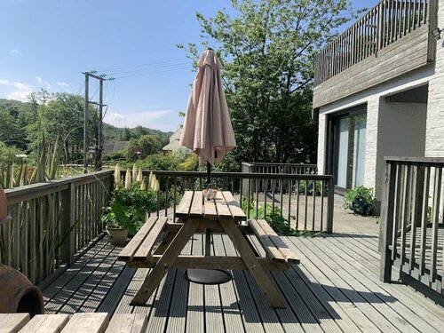 Glendevin, Book Hotel  
