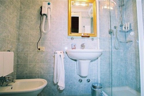 Locanda Correr, Забронировать Гостевой дом Кастелло Венеция, рядом с Театр Россини