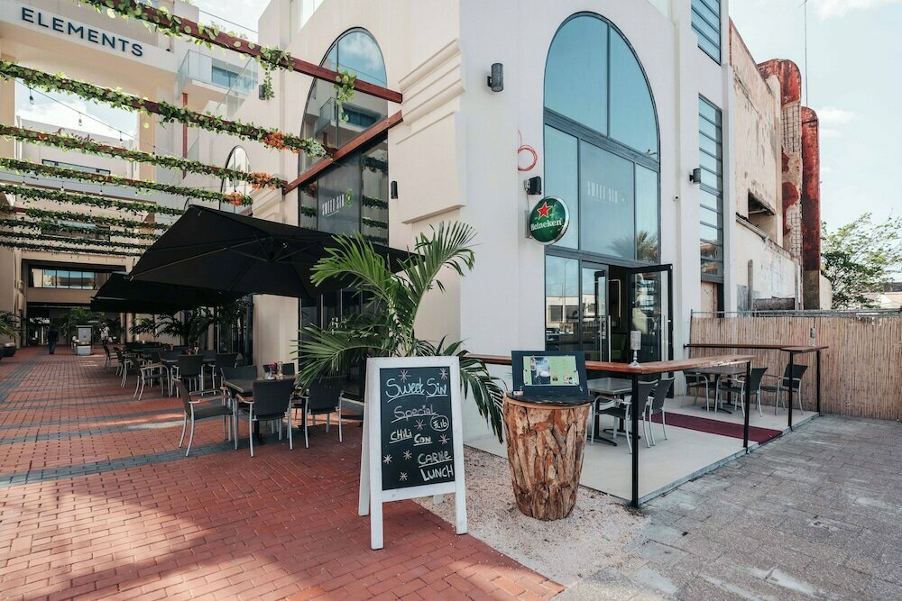 Elements Hotel & Shops