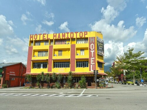 Super OYO Capital O 90659 Raintown Timbers Hotel, Rezerwuj Hotel Hotele w Perak z Parkingiem, Parking