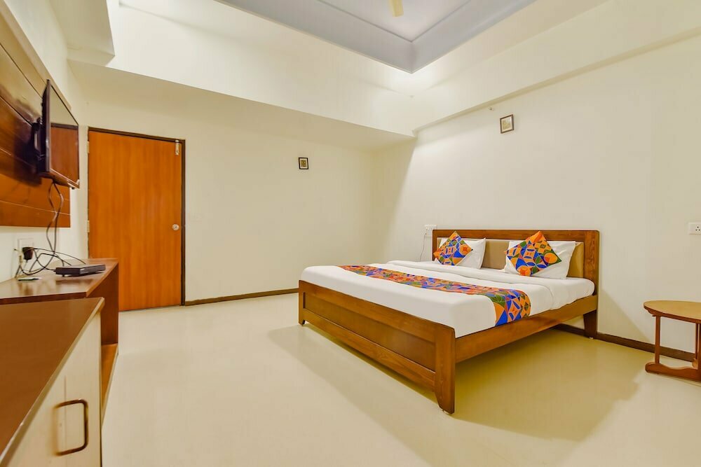 FabHotel Shivam Residency - Hotel in Karelibagh