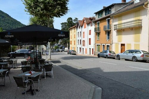 Hôtel-Bar Le Bellevue, Rezerwuj Hotel Hotele w centrum Ax-les-Thermes, hotele w centrum Ax-les-Thermes