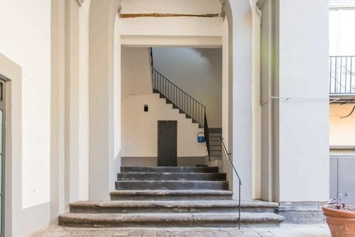 In...Napoli B&B, Забронировать Отель «постель и завтрак» Неаполь - исторический центр Неаполь, рядом с Площадь Пьяцца-Беллини