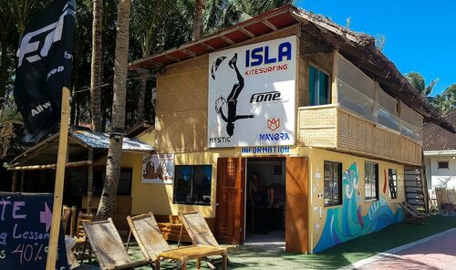 Isla Kitesurfing Guesthouse, Забронировать Отель Отели Пляжа Булабог с бассейном, Бассейн