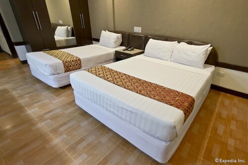 Holiday Spa Hotel, Book Resort Hotels in Cebu with Parking, Parking