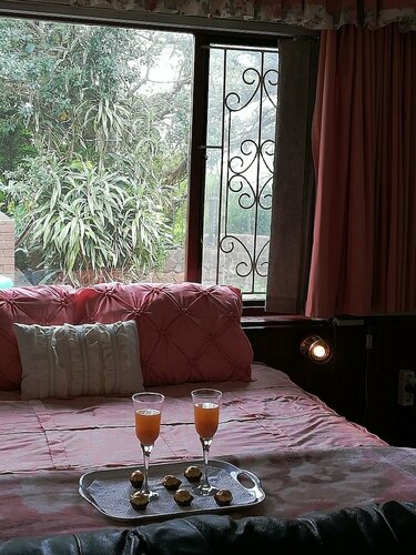 Quadj Guesthouse, Забронировать Отель Отели Дурбана с парковкой, Парковка