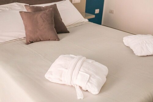 Toledo 16 Luxury Suites, Забронировать Гостевой дом Гостевые дома Неаполя, рядом с Церковь Пио Монте делла Мизерикордия, Гостевой дом