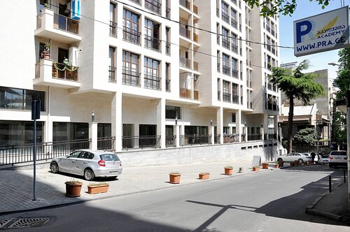 Vera Apartment, Забронировать Апартаменты/квартира Отели Тбилиси с парковкой, рядом с Мост Царицы Тамары, Парковка