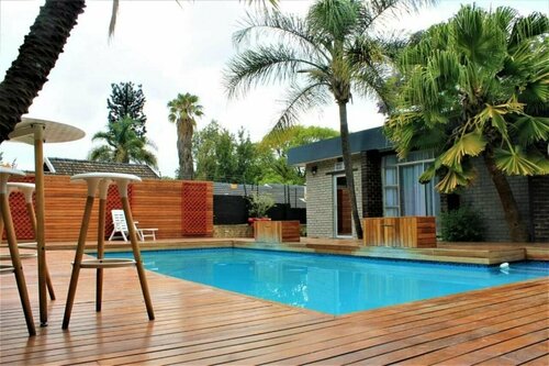 FM GUEST LODGE Comfort, Tranquility & Peace of Mind, Забронировать Гостевой дом Рандбург Рандбург