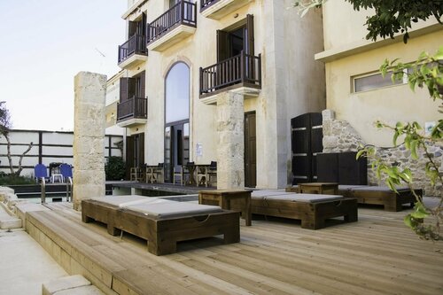 Volakas Beachfront Suites, Забронировать Отель Ретимнон Центральный Крит, рядом с Пляж Кумбес
