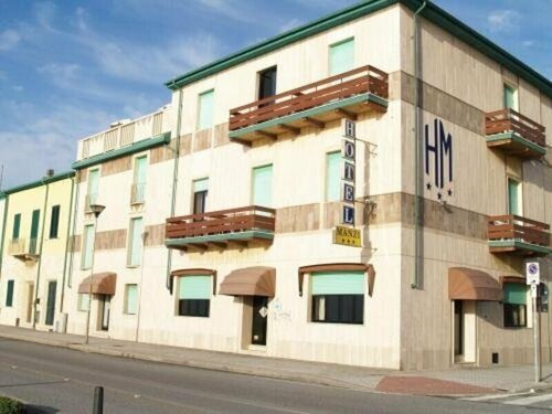 Hotel Manzi, Varaa Hotelli Marina di Pisa Pisa Coast