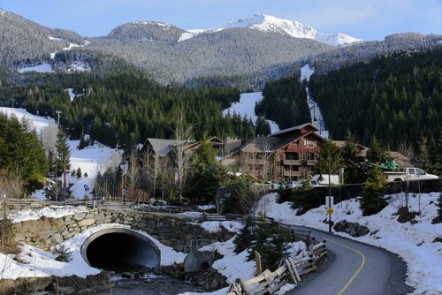 Legends Whistler, by Lodging Ovations, Брондау Пәтерлік қонақ үй Вістлер Британдық Колумбия
