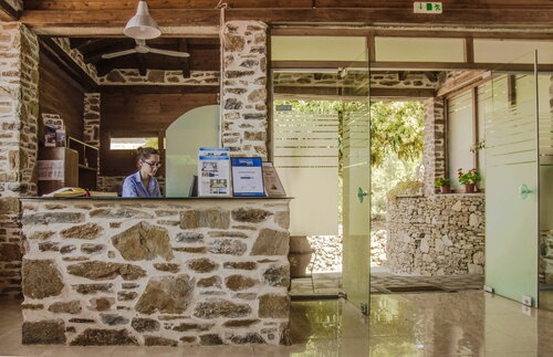 Отель Coral Blue Beach, Забронировать Отель Отели Геракини с бассейном, Бассейн