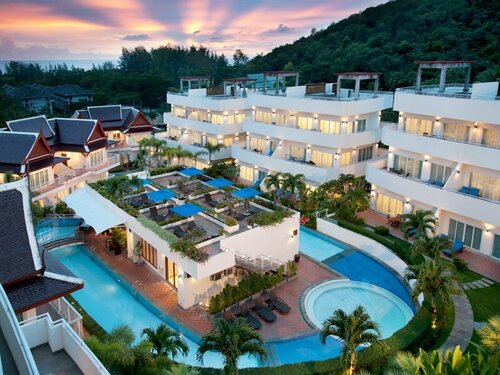 Phunawa Resort Phuket Karon Beach, Забронировать Курортный отель Карон Бич Пхукет