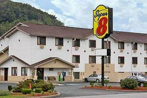 Super 8 By Wyndham Butler, Buchen Sie Hotel Butler 