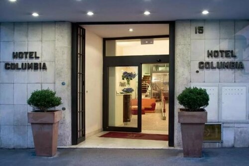 Hotel Columbia, Забронировать Отель Отели Рима с парковкой, рядом с Папский университет святого Фомы Аквинского, Парковка