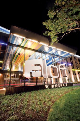 Vivanta Ahmedabad Sg Highway, Забронировать Отель Отели Sātej 4 звезды, 4*