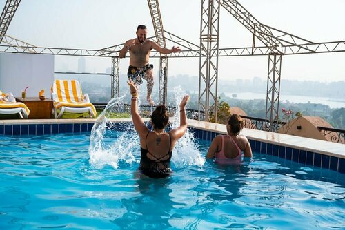 شقة مفروشة رائعه, Rezerwuj Hotel Hotele w Cairo Governorate z basenem, Basen