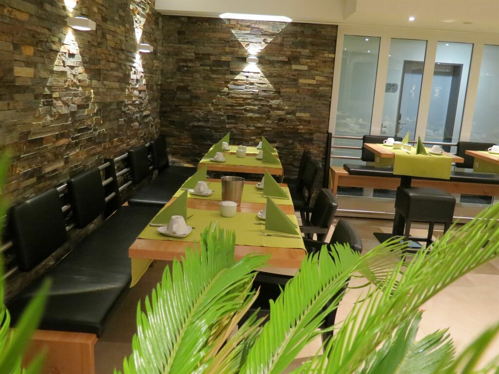 Comfor Hotel