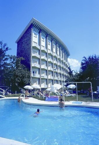 Gran Hotel de Jaca, Забронировать Отель Отели Valles Occidentales Natural Park с бассейном, Бассейн