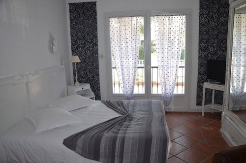 Le Grand Canal, Забронировать Отель Мартиг Étang de Berre, рядом с Martigues Garden Beach